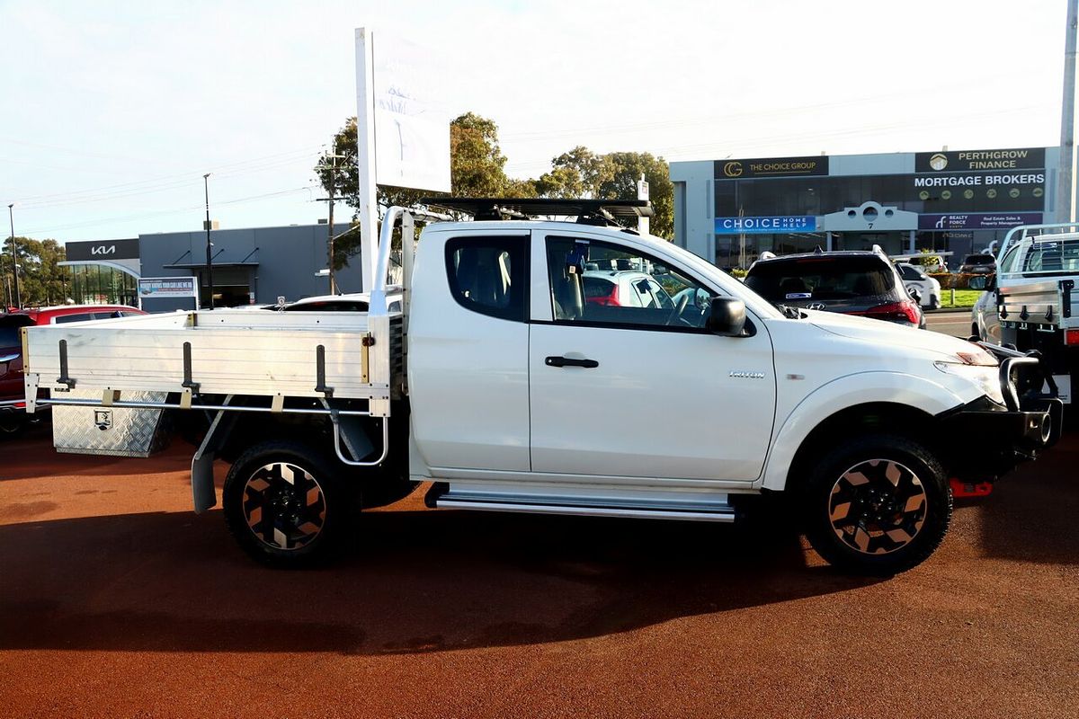 2015 Mitsubishi Triton GLX MN 4X4