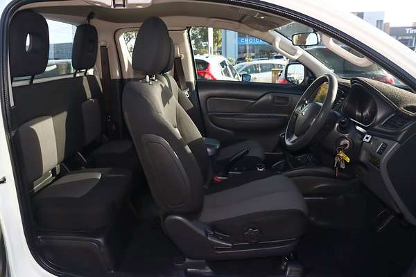 2015 Mitsubishi Triton GLX MN 4X4