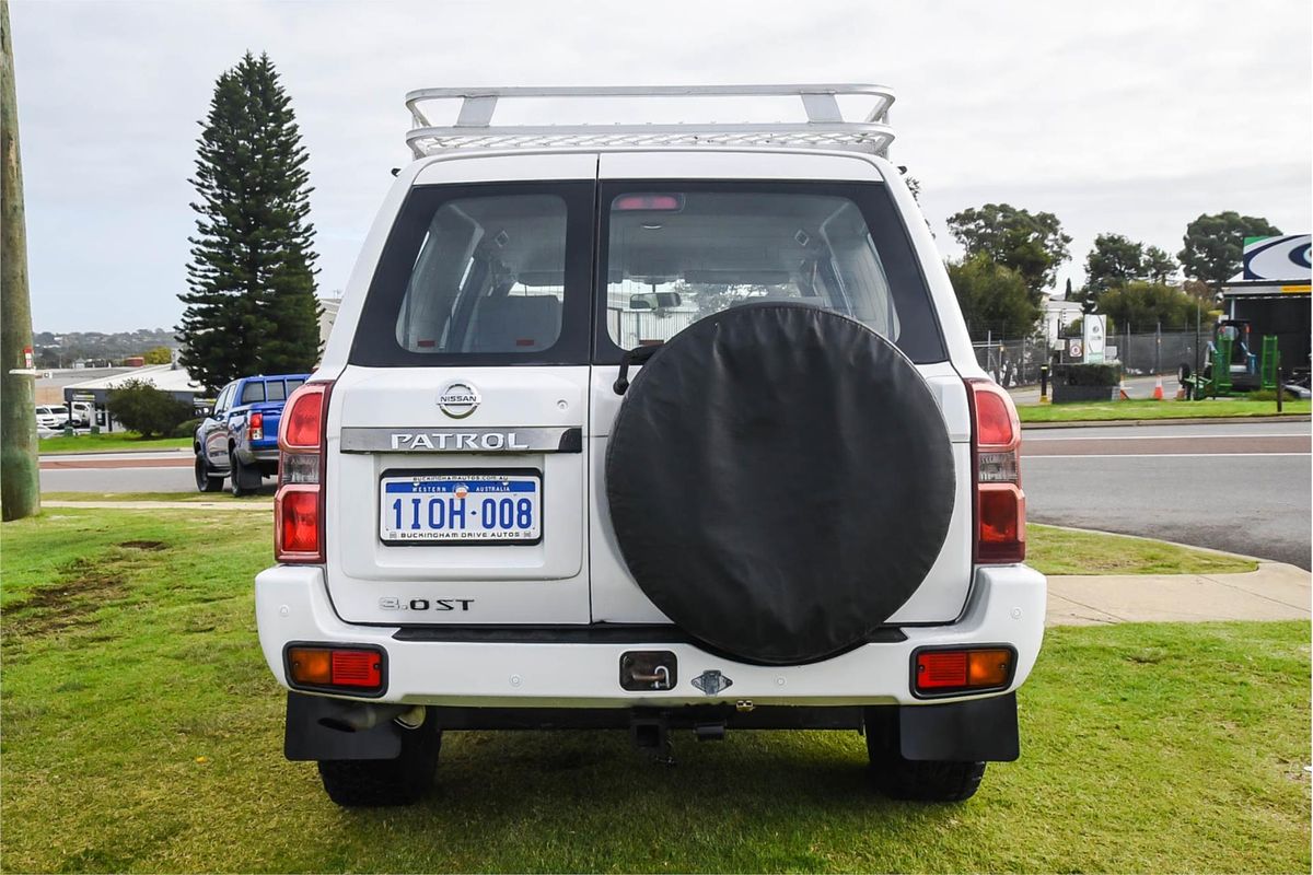 2010 Nissan Patrol ST GU 7