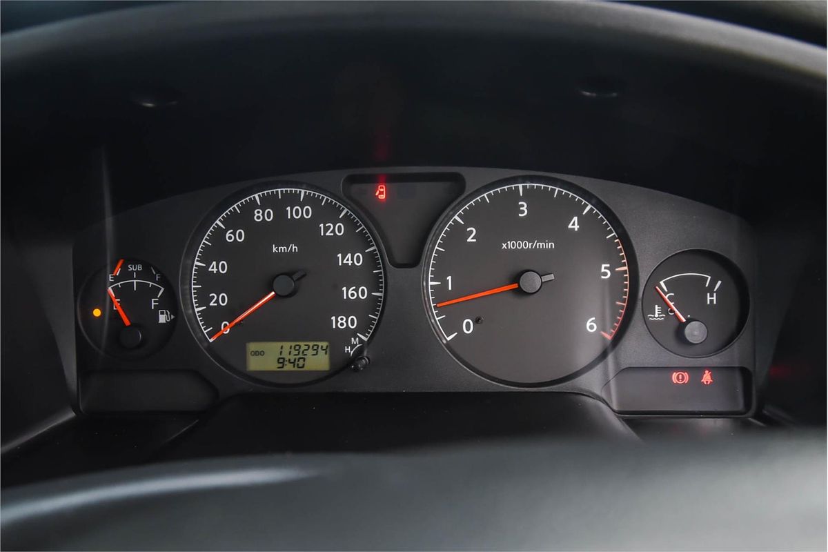 2010 Nissan Patrol ST GU 7