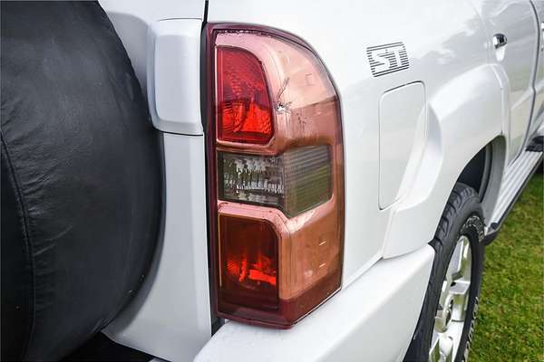 2010 Nissan Patrol ST GU 7
