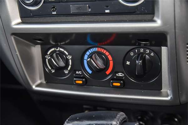 2010 Nissan Patrol ST GU 7