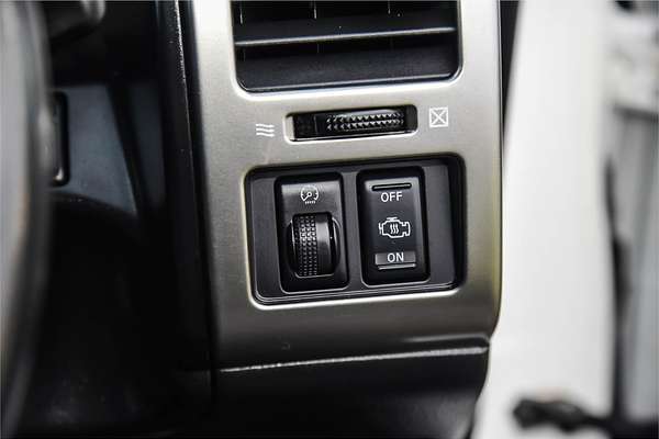 2010 Nissan Patrol ST GU 7