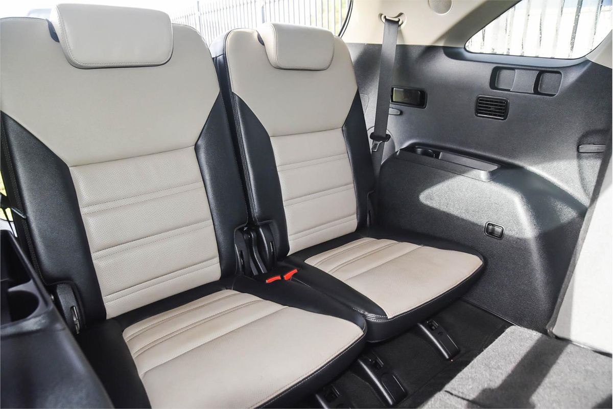 2017 Kia Sorento SLi UM