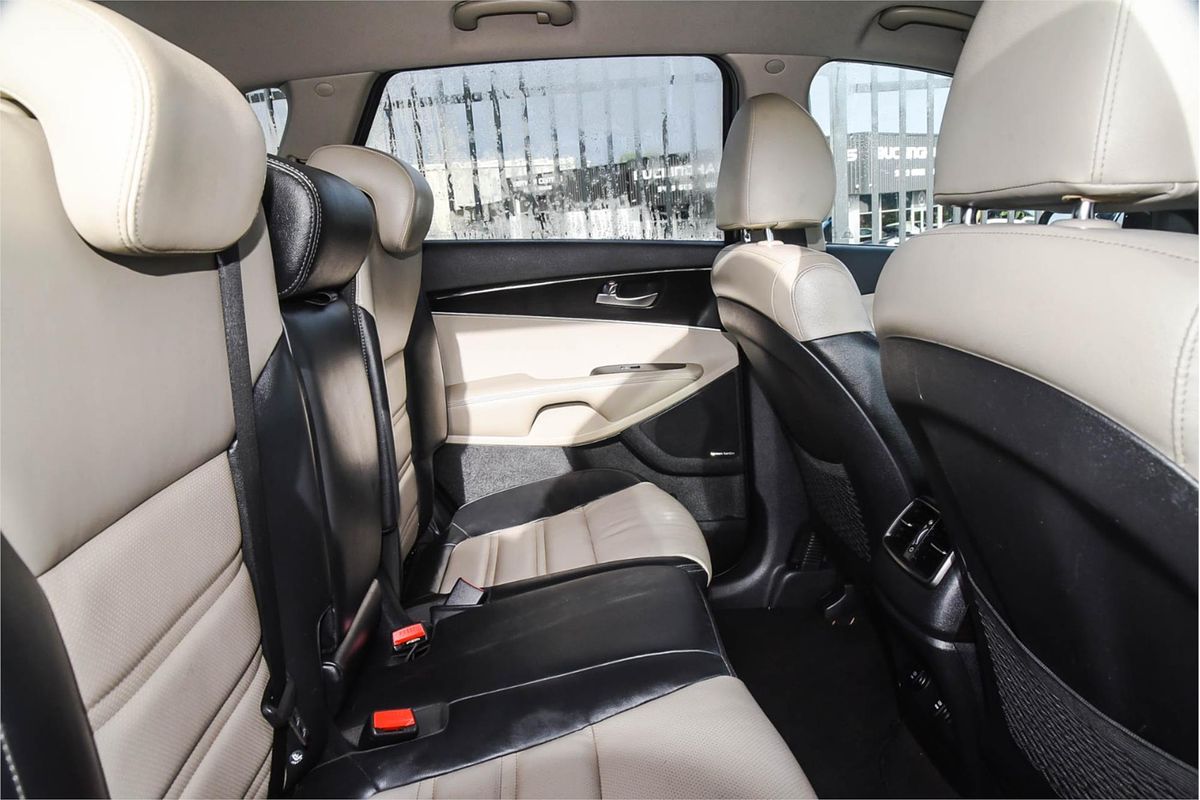 2017 Kia Sorento SLi UM