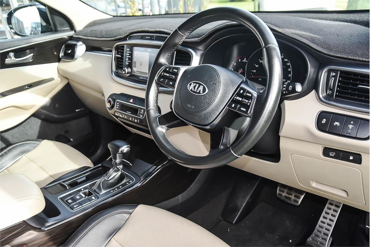 2017 Kia Sorento SLi UM