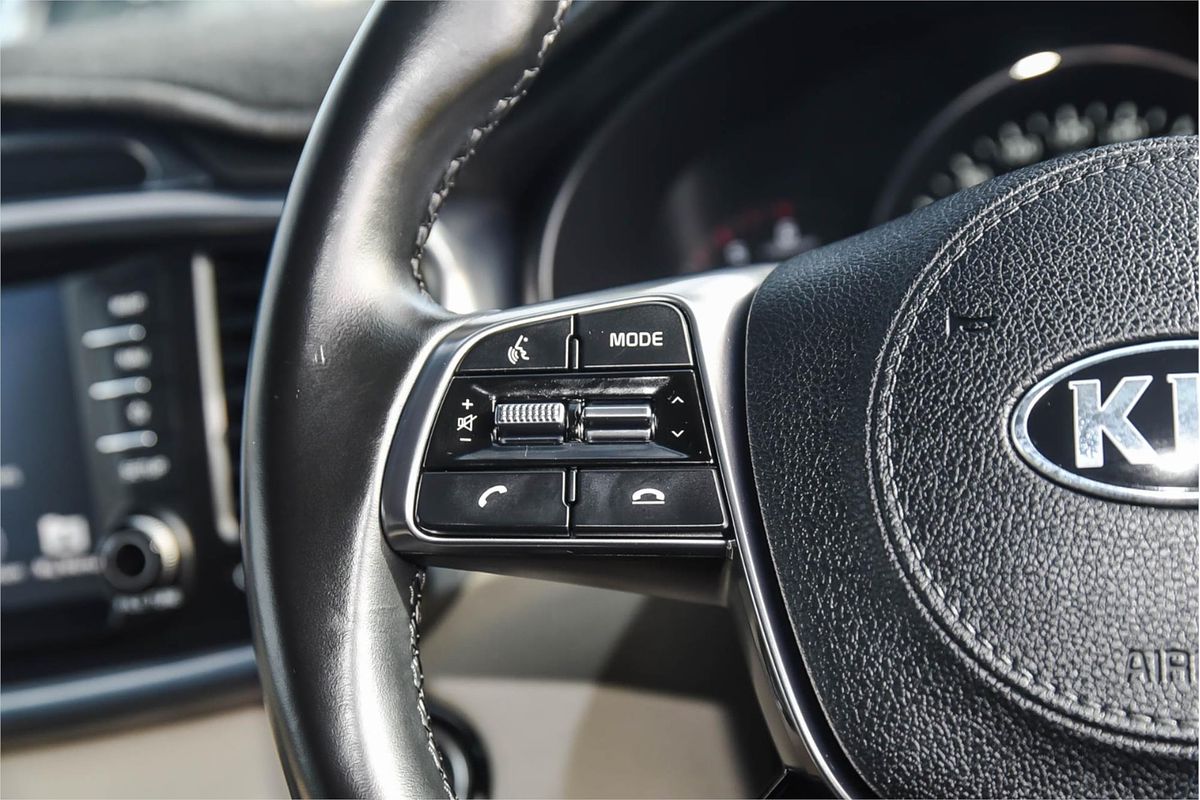 2017 Kia Sorento SLi UM