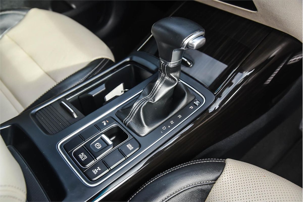 2017 Kia Sorento SLi UM