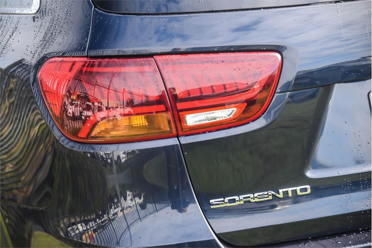2017 Kia Sorento SLi UM