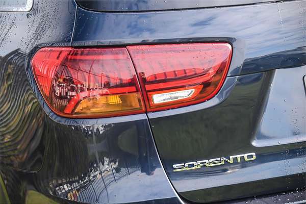 2017 Kia Sorento SLi UM