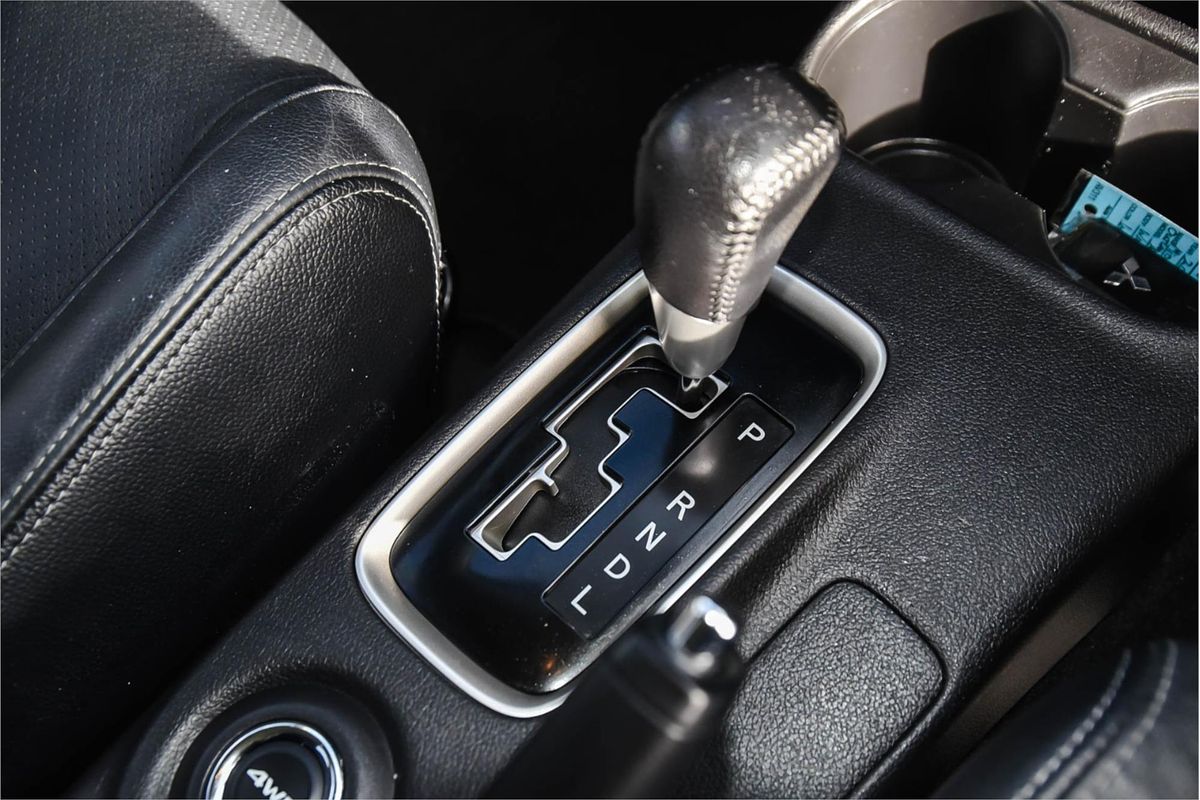2013 Mitsubishi Outlander Aspire ZJ