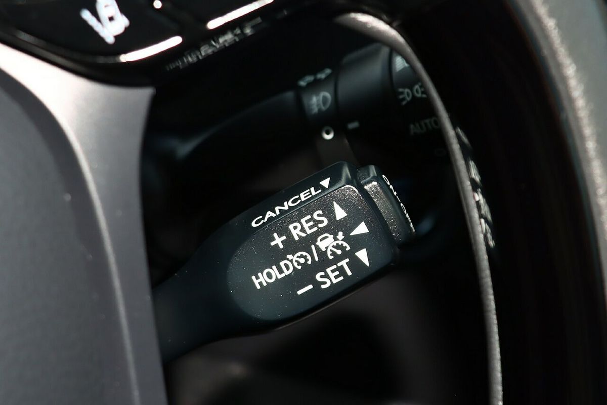 2023 Toyota C-HR GXL NGX10R