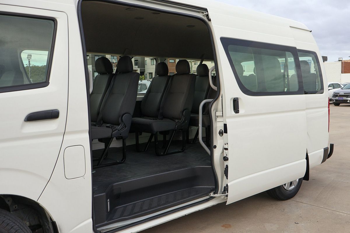 2017 Toyota Hiace Commuter TRH223R