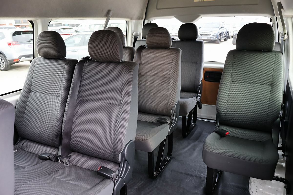 2017 Toyota Hiace Commuter TRH223R