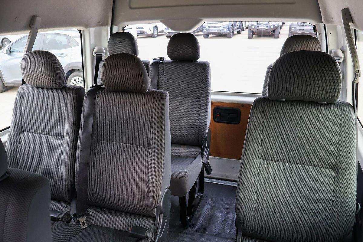 2017 Toyota Hiace Commuter TRH223R