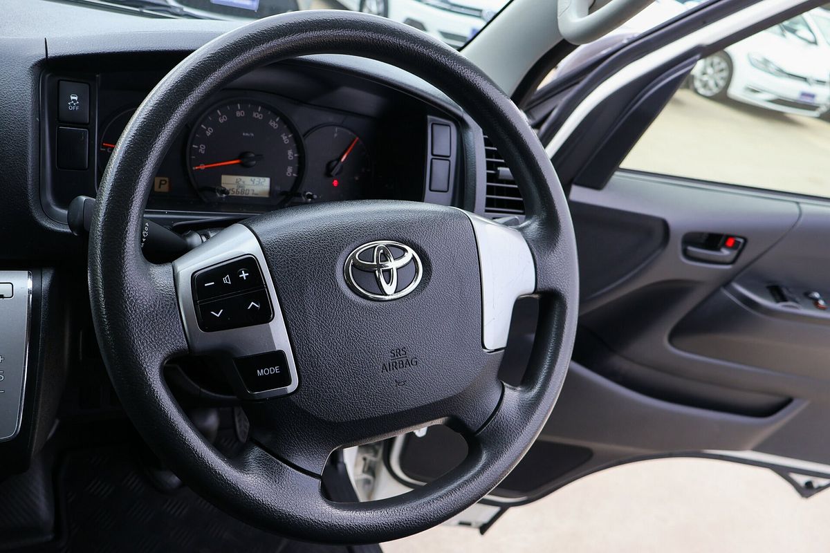 2017 Toyota Hiace Commuter TRH223R
