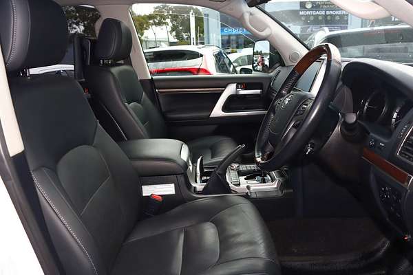 2019 Toyota Landcruiser Sahara VDJ200R