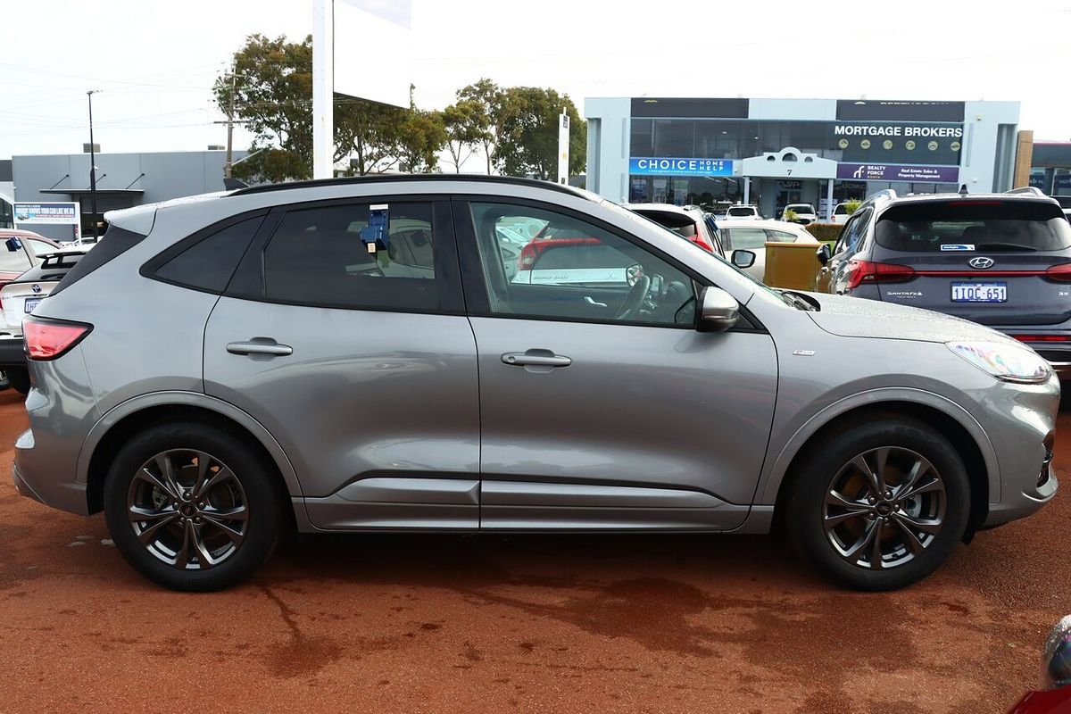 2022 Ford Escape ST-Line ZH