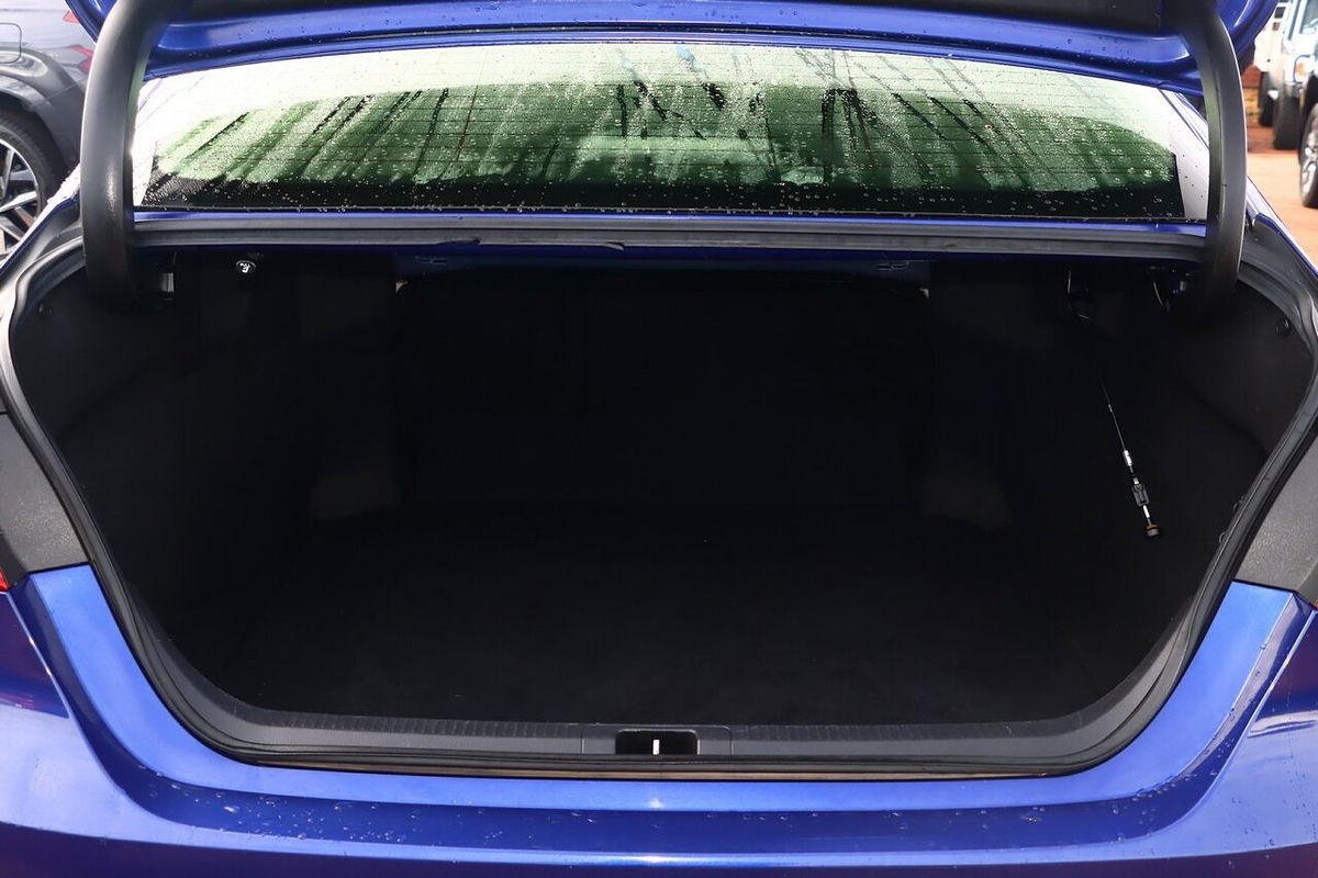 2019 Toyota Camry Ascent ASV70R