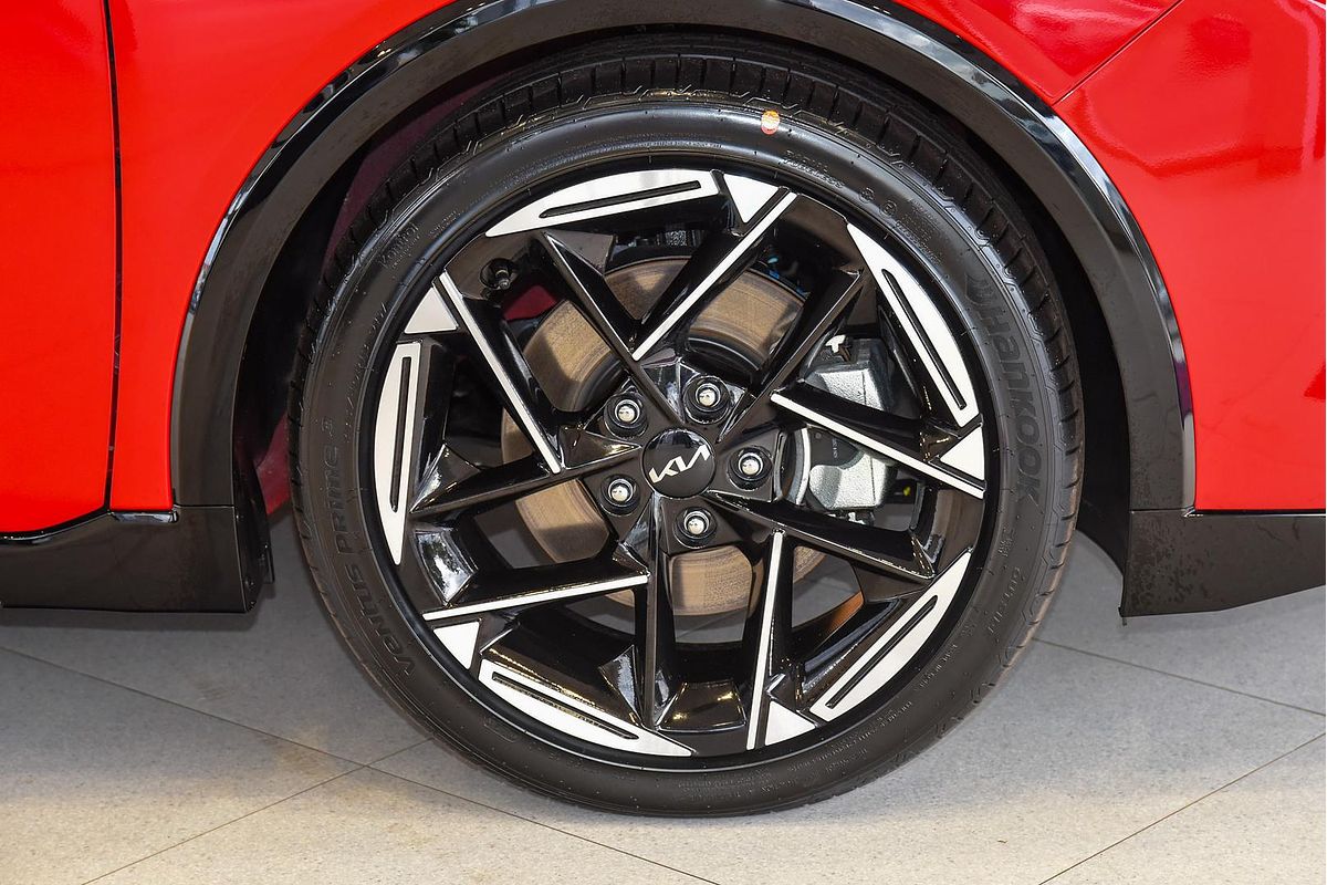 2025 Kia K4 GT-Line CL4m