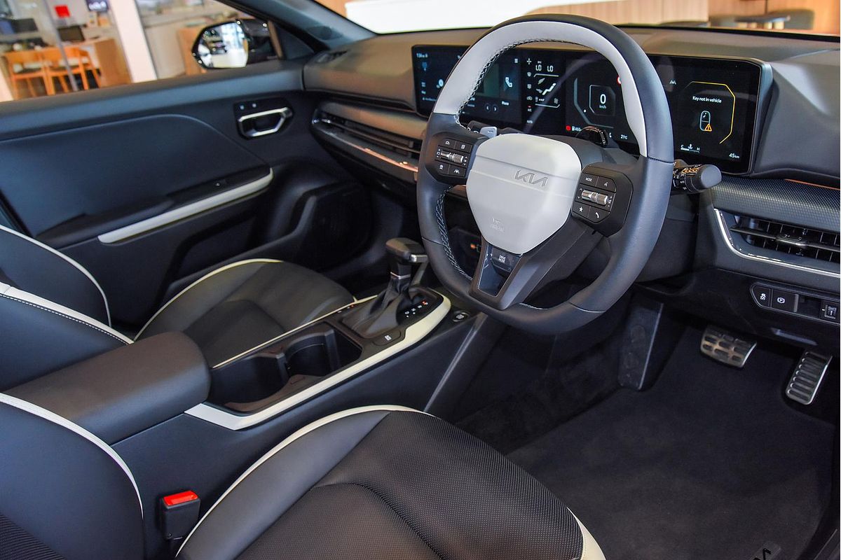 2025 Kia K4 GT-Line CL4m