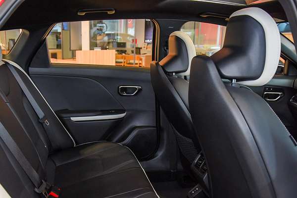 2025 Kia K4 GT-Line CL4m