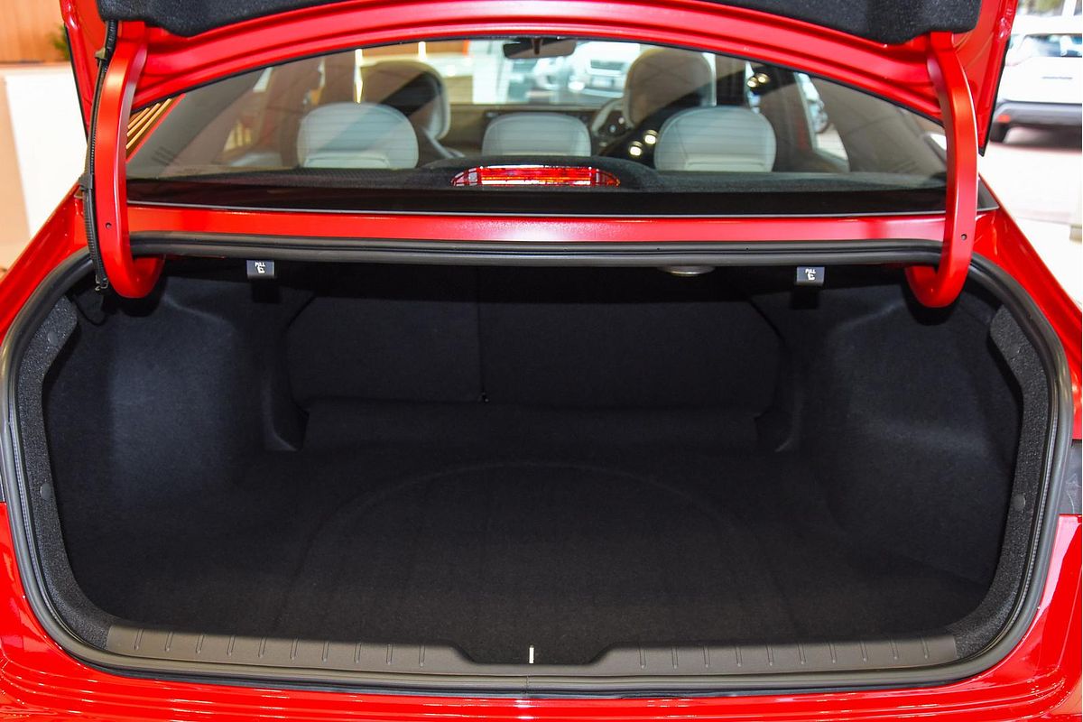 2025 Kia K4 GT-Line CL4m
