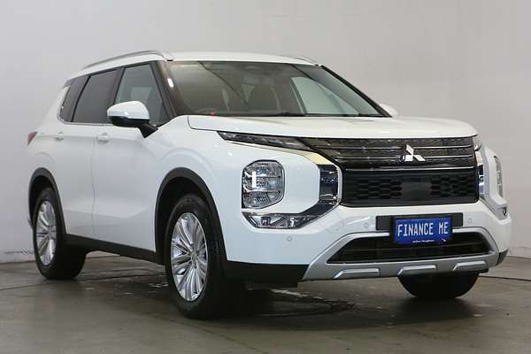 2024 Mitsubishi Outlander LS ZM