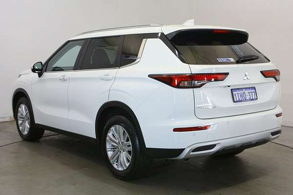 2024 Mitsubishi Outlander LS ZM