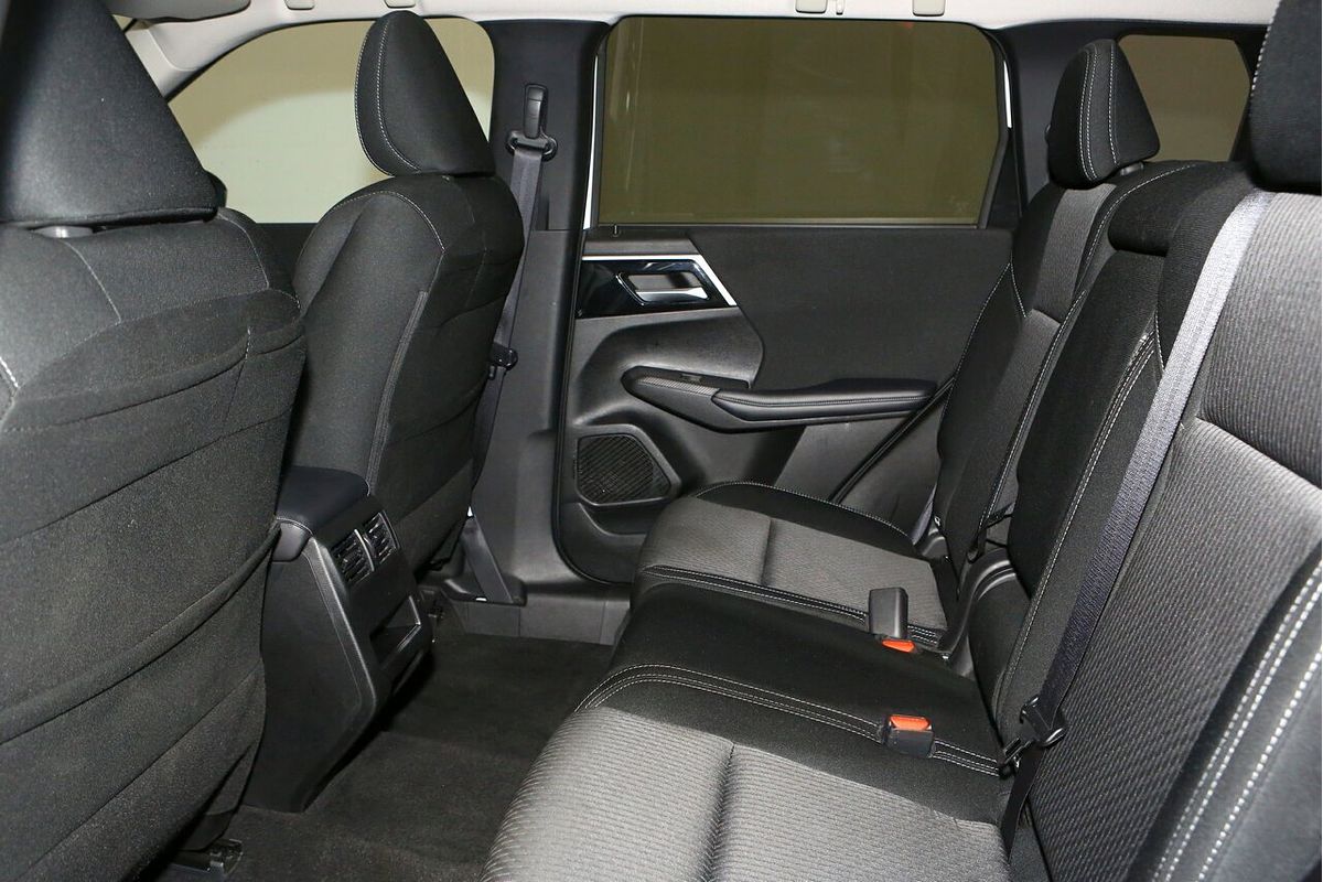 2024 Mitsubishi Outlander LS ZM