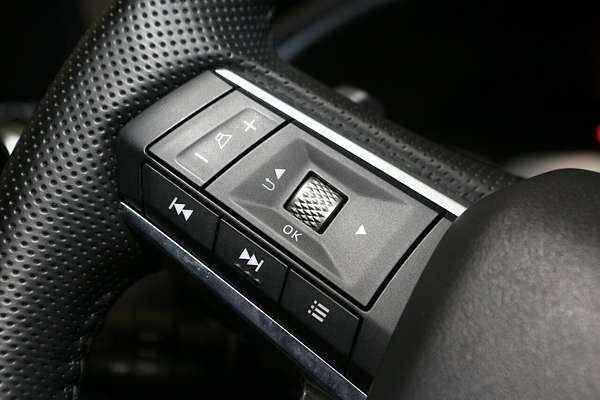 2024 Mitsubishi Outlander LS ZM