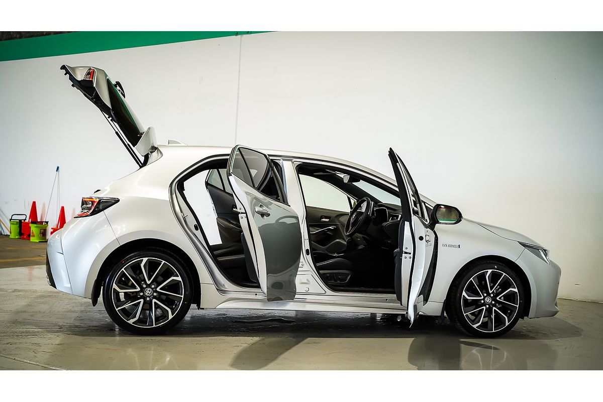 2019 Toyota Corolla ZR Hybrid ZWE211R