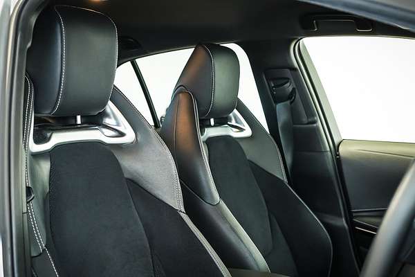 2019 Toyota Corolla ZR Hybrid ZWE211R