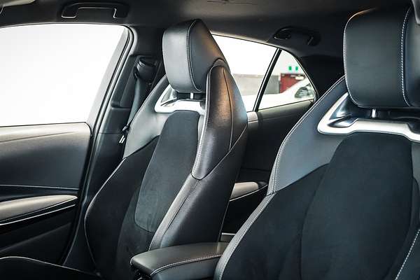 2019 Toyota Corolla ZR Hybrid ZWE211R