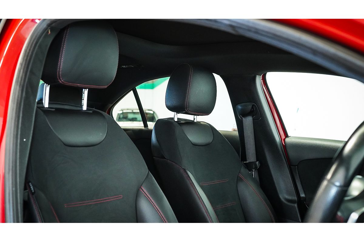 2019 Mercedes-Benz A-Class A200 V177
