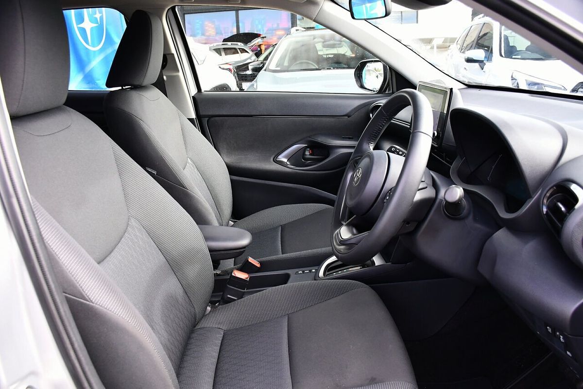 2024 Toyota Yaris Cross GXL MXPJ10R