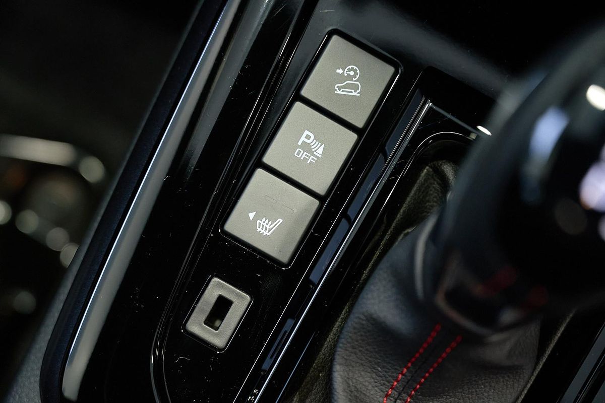 2025 Isuzu D-MAX X-TERRAIN 4X4