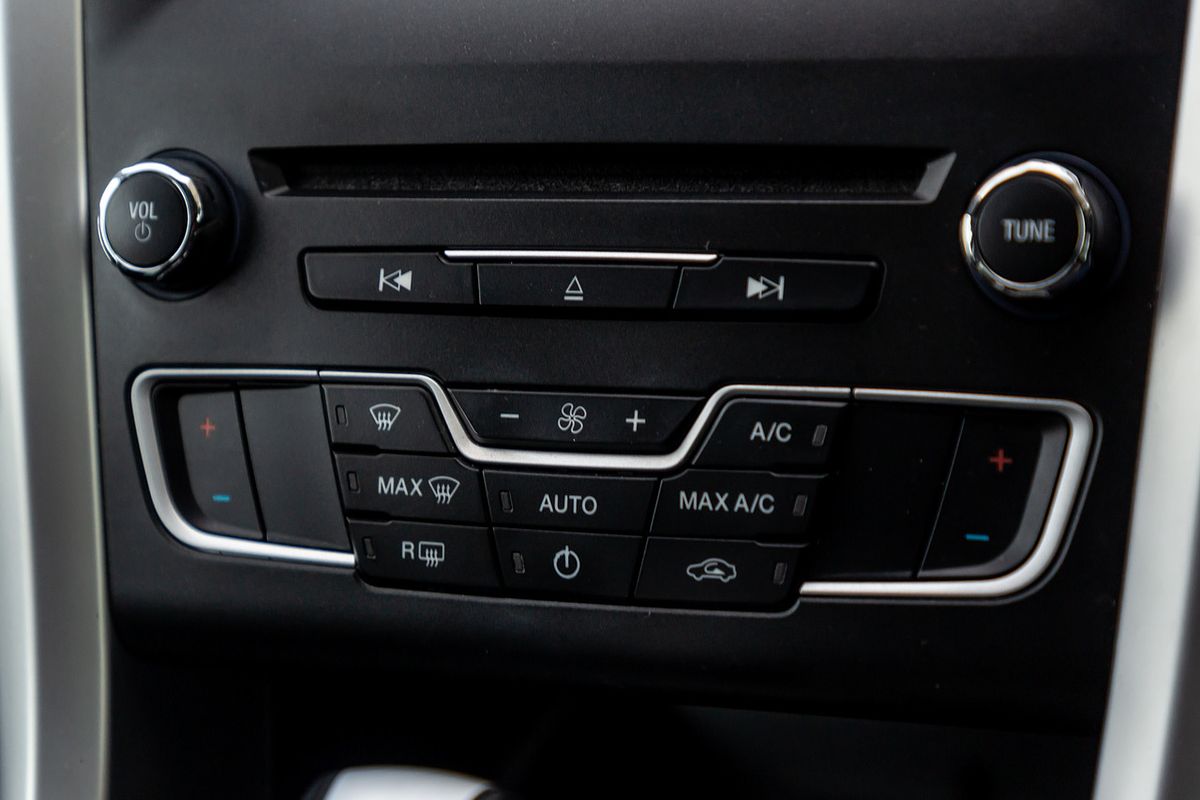 2015 Ford Mondeo Ambiente MD