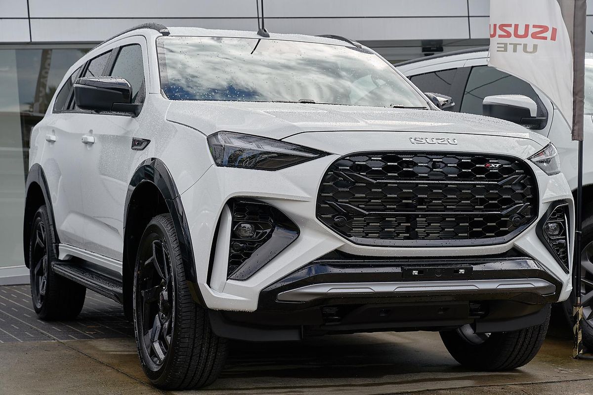 2025 Isuzu MU-X X-TERRAIN