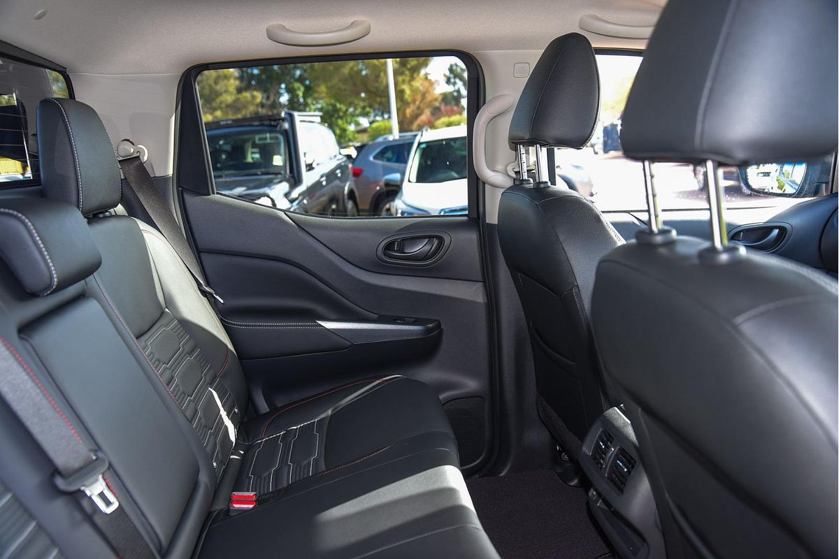 2025 Nissan Navara PRO-4X Warrior D23 4X4
