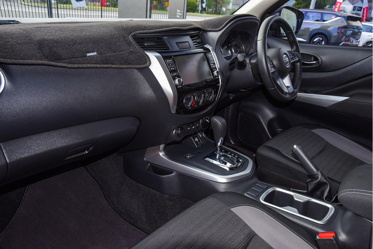 2024 Nissan Navara ST D23 4X4