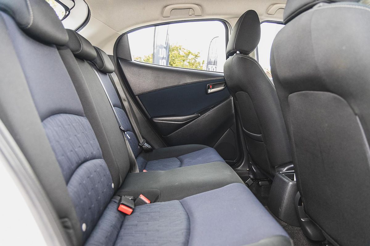 2015 Mazda 2 Maxx DJ Series