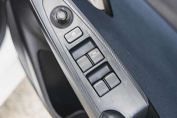 2015 Mazda 2 Maxx DJ Series