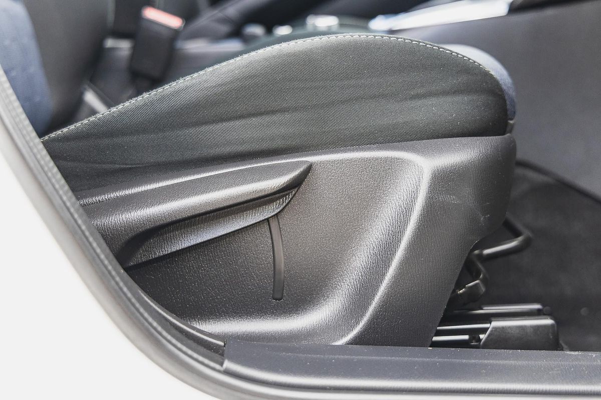 2015 Mazda 2 Maxx DJ Series