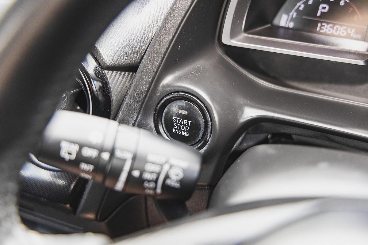 2015 Mazda 2 Maxx DJ Series