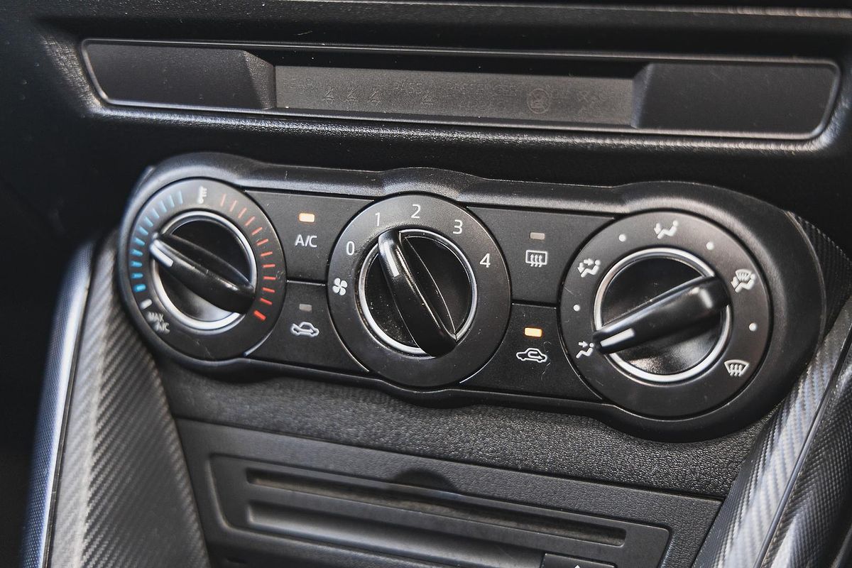 2015 Mazda 2 Maxx DJ Series