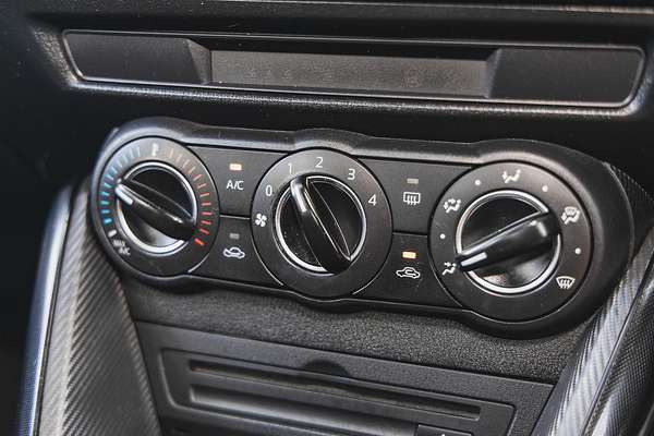 2015 Mazda 2 Maxx DJ Series