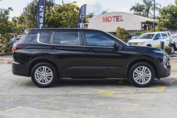 2022 Mitsubishi Outlander ES ZM
