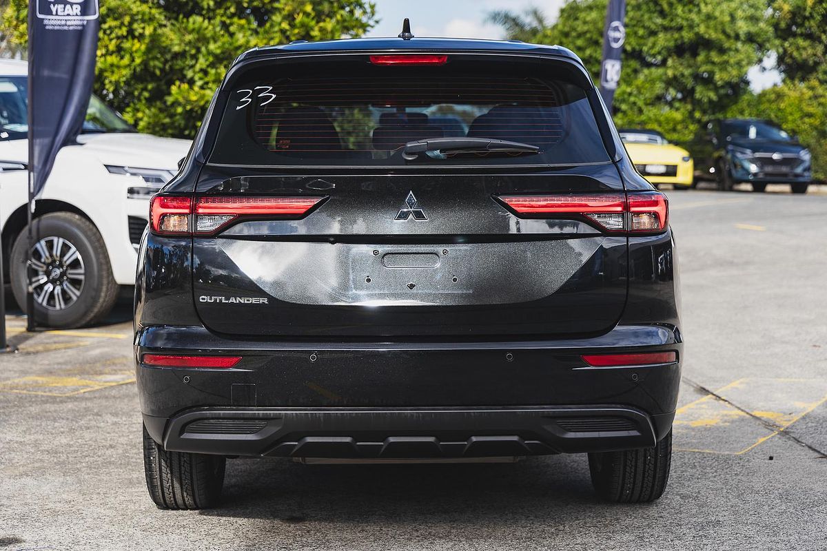 2022 Mitsubishi Outlander ES ZM