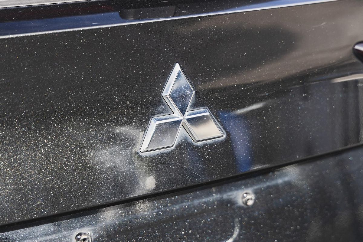 2022 Mitsubishi Outlander ES ZM